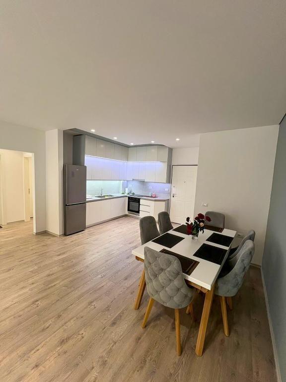 Apartament 2+1 në shitje në Rruga Janaq Kumi, Sarandë, 123 m². Foto 4 nga 12