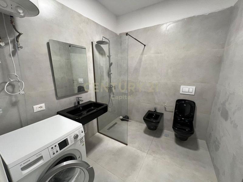 Apartament 2+1 me qera në SPAK, Tiranë, 90 m². Foto 2 nga 9
