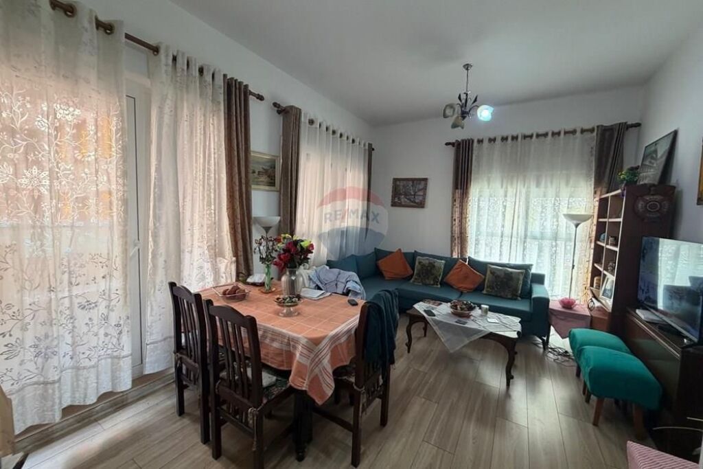 Apartment for sale in Kompleksi Mangalem 21, Tirana, 83 m². Photo 1 of 3