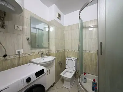 Apartament 1+1 në shitje në Rruga Ali Demi, Tiranë, 64 m². Foto 4 nga 5