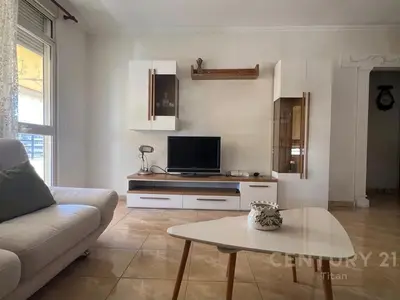 Apartament 2+1 me qera në Don Bosko, Tiranë, 118 m². Foto 2 nga 8