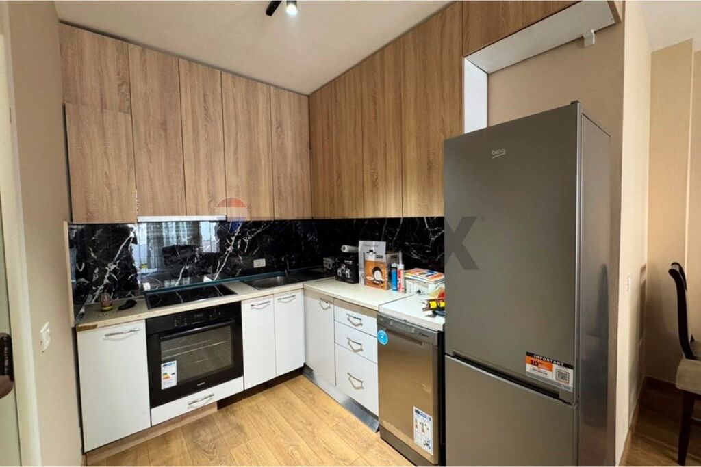 Appartamento in affitto a Liqeni i Thatë, Tirana, 60 m². Foto 1 di 3