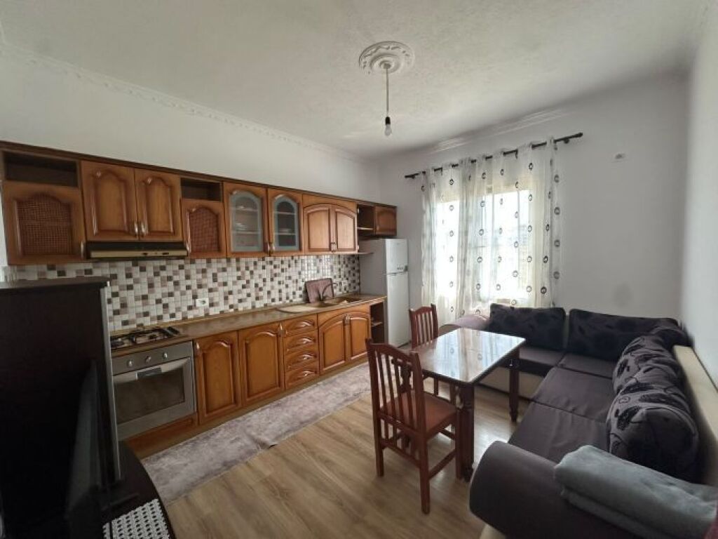 Apartment 2+1 for rent in Sauk, Tirana, 84 m²