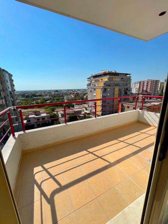 Apartament 2+1 në shitje në Rruga Andon Profka, Fier, 100 m². Foto 5 nga 6