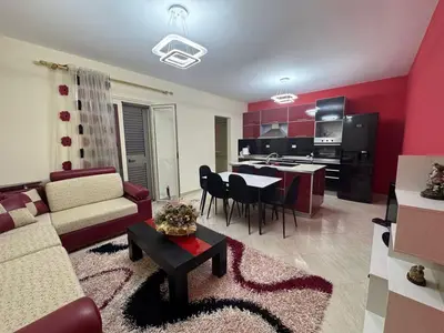 Shtëpi private 2+1 me qera në Plazh, Durrës, 131 m². Foto 2 nga 8
