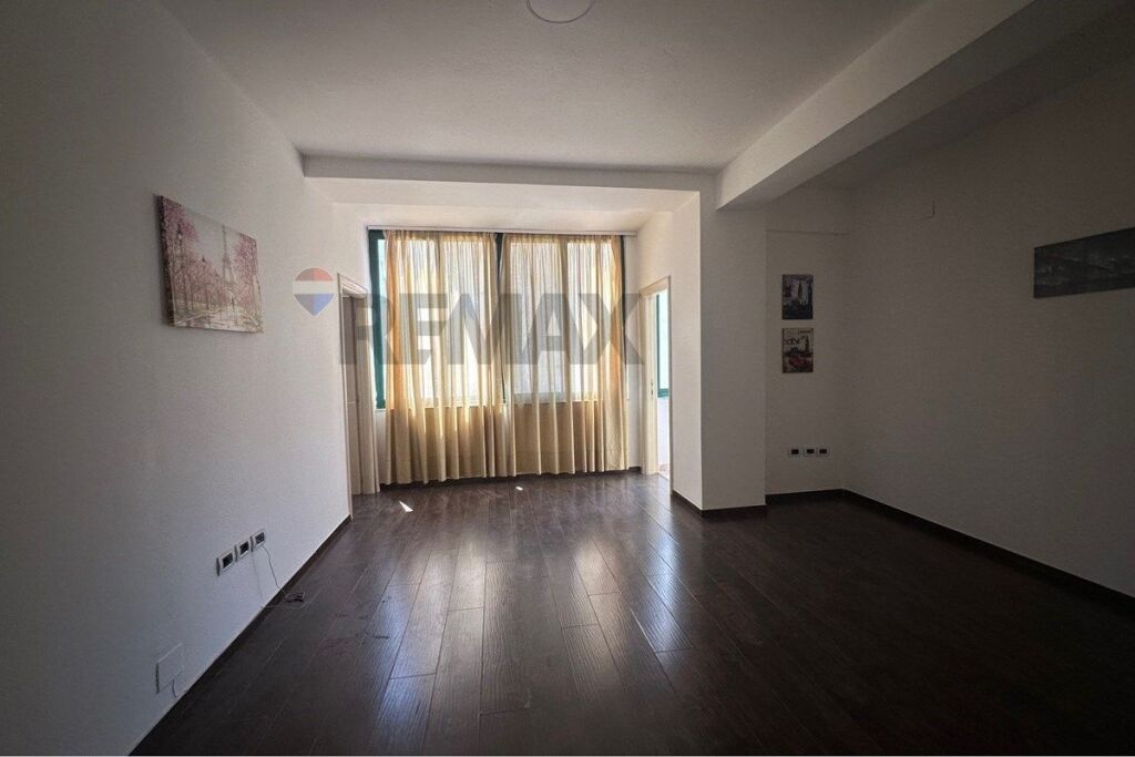 Apartment for sale in Rruga Sami Frashëri, Tirana, 60 m². Photo 2 of 3