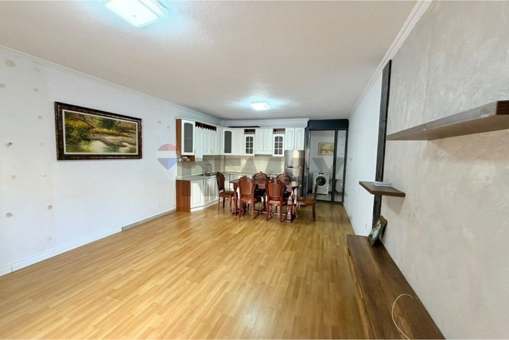 Apartment for sale in Komuna e Parisit, Tirana, 163 m². Photo 1 of 3