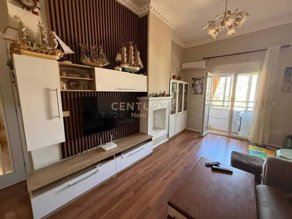 Apartament 2+1 në shitje në Rruga Egnatia, Durrës, 112 m². Foto 1 nga 12