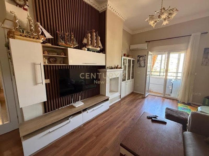 Apartament 2+1 në shitje në Rruga Egnatia, Durrës, 112 m²