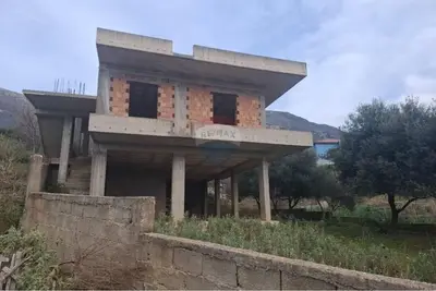 Shtëpi private në shitje në Tragjas, Vlorë, 228 m². Foto 1 nga 12