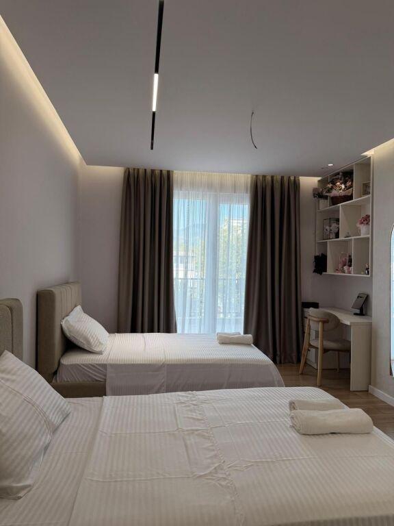 Apartament 2+1 me qera në Rruga Berisha, Kamëz, 159 m². Foto 5 nga 10