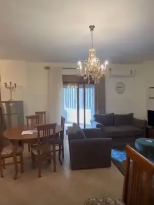 Apartament 1+1 me qera në Pazari i Ri, Tiranë, 63 m². Foto 1 nga 10