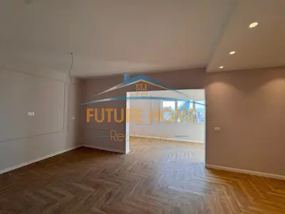 Zyrë me qera në Shallvaret, Tiranë, 210 m². Foto 4 nga 9
