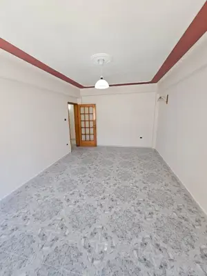 Apartament 2+1 në shitje në Pallati i Sportit Ramazan Njala, Durrës, 76 m². Foto 3 nga 12
