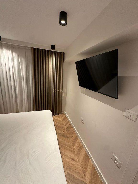 Apartament 2+1 me qera në Rruga Bajram Allaraj, Tiranë, 90 m². Foto 2 nga 9