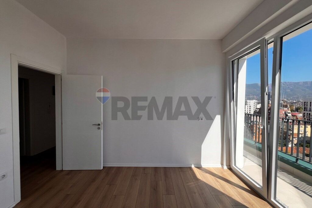 Appartamento in vendita a Komuna e Parisit, Tirana, 137 m². Foto 1 di 3