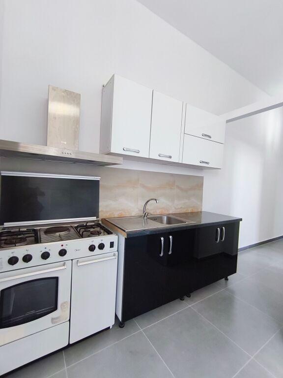 Apartament 2+1 me qera në Rruga Kavaja, Durrës, 80 m²