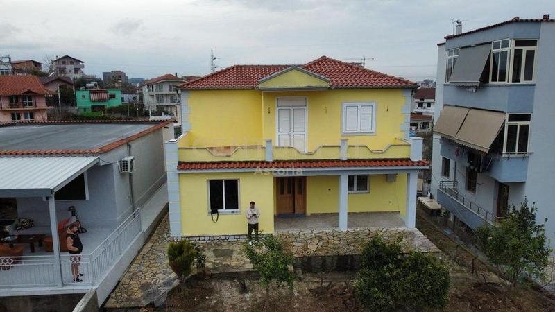 Shtëpi private në shitje në Selitë, Tiranë, 400 m²