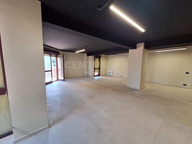 Ufficio in affitto a Torre Drin, Tirana, 150 m². Foto 2 di 9
