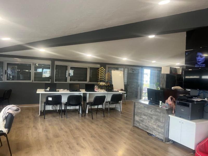 Commercial space for rent in Rruga Todi Shkurti, Tirana, 250 m²