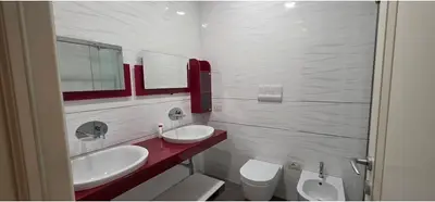 Apartament 2+1 me qera në Rruga e Elbasanit, Tiranë, 154 m². Foto 2 nga 5