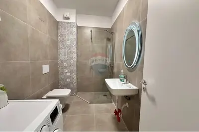 Appartamento 1+1 in affitto a Rruga Karl Gega, Tirana, 60 m². Foto 9 di 9