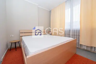 Apartament 2+1 me qera në Blloku, Tiranë, 90 m². Foto 2 nga 7