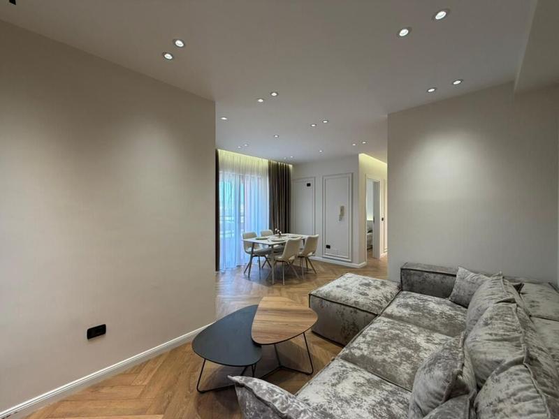 Apartament 2+1 në shitje në Kompleksi Delijorgji, Tiranë, 101 m². Foto 3 nga 9