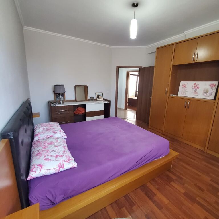 Apartament 3+1 me qera në Rruga Him Kolli, Tiranë, 110 m². Foto 3 nga 3