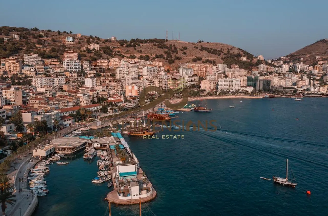 Negozio in vendita a Qendër, Saranda, 130 m². Foto 1 di 2
