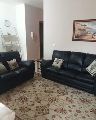 Apartament 2+1 me qera në Rruga e Kavajës, Tiranë, 87 m². Foto 1 nga 6