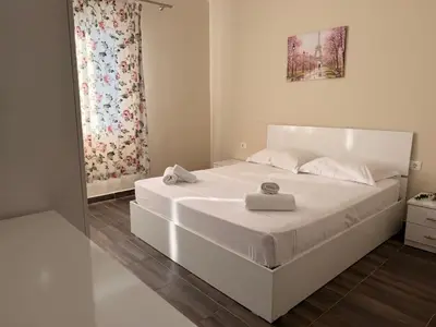 Apartament 2+1 me qera në Stadiumi Niko Dovana, Durrës, 80 m². Foto 5 nga 12