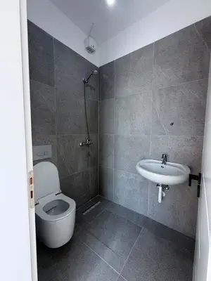 Studio for rent in Rruga e Dibrës, Tirana, 77 m². Photo 6 of 6