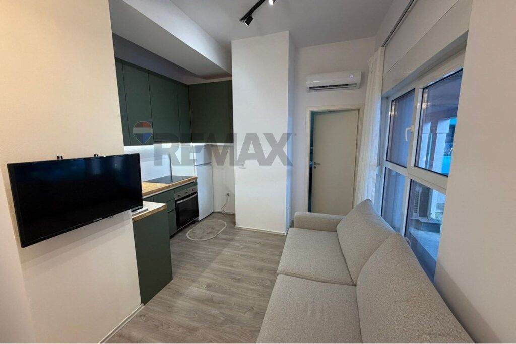 Studio for sale in Kompleksi Mangalem 21, Tirana, 43 m²