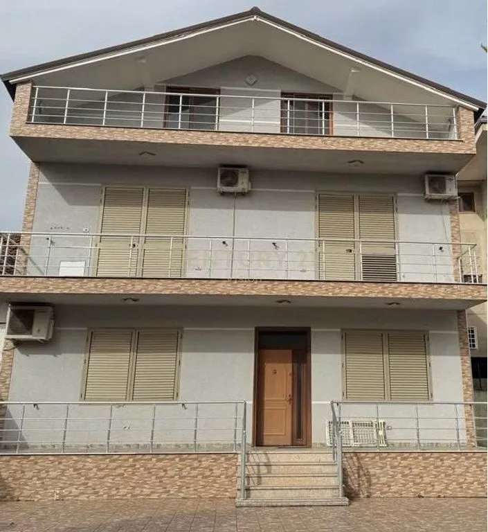 Vilë në shitje në Dergut, Shkodër, 260 m². Foto 1 nga 10