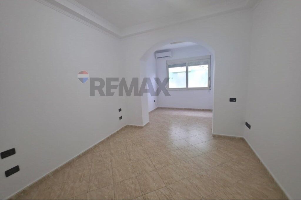 Office for rent in Blloku, Tirana, 60 m². Photo 2 of 3
