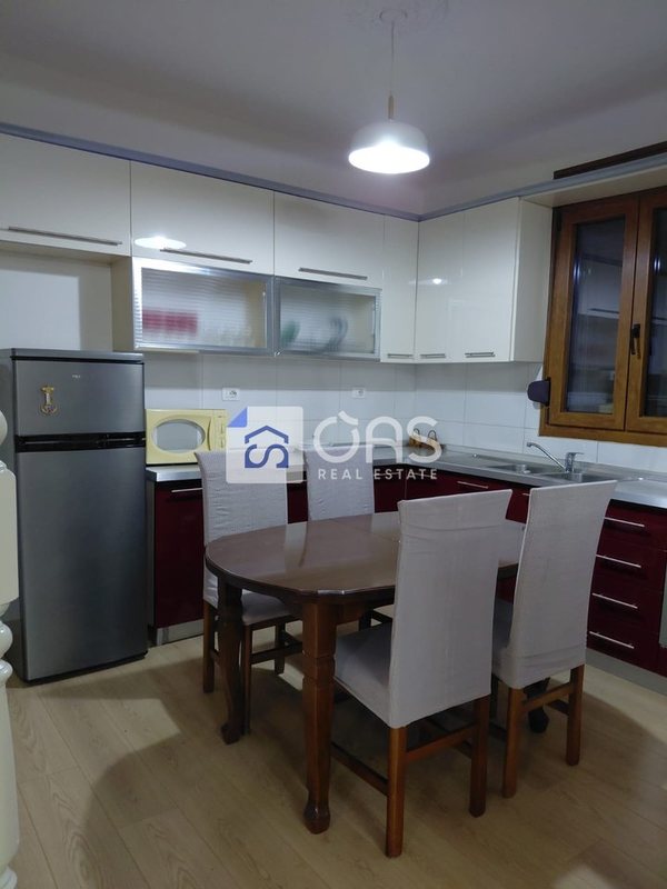 Dupleks me qera në Ali Demi, Tiranë, 170 m². Foto 9 nga 12