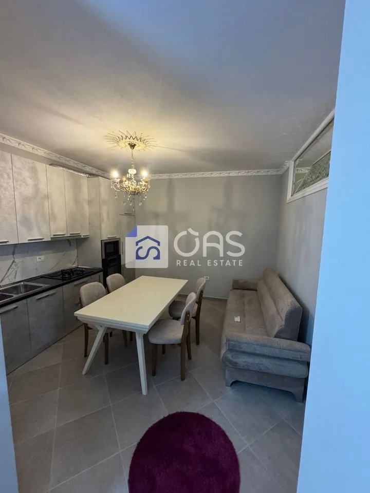 Apartament 2+1 me qera në Astir, Tiranë, 78 m². Foto 1 nga 7
