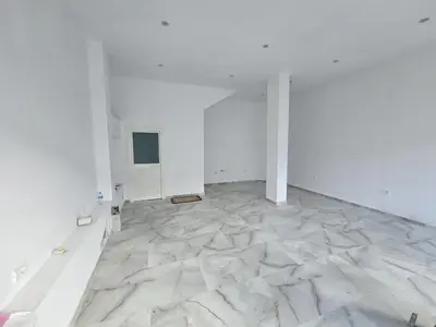 Negozio in affitto a Selitë, Tirana, 60 m². Foto 3 di 5