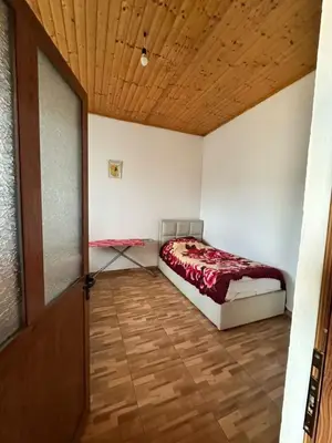 Shtëpi private 2+1 me qera në Bathore, Kamëz, 90 m². Foto 2 nga 11