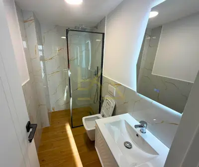 Apartament 2+1 me qera në Xhamia, Vlorë, 70 m². Foto 8 nga 9