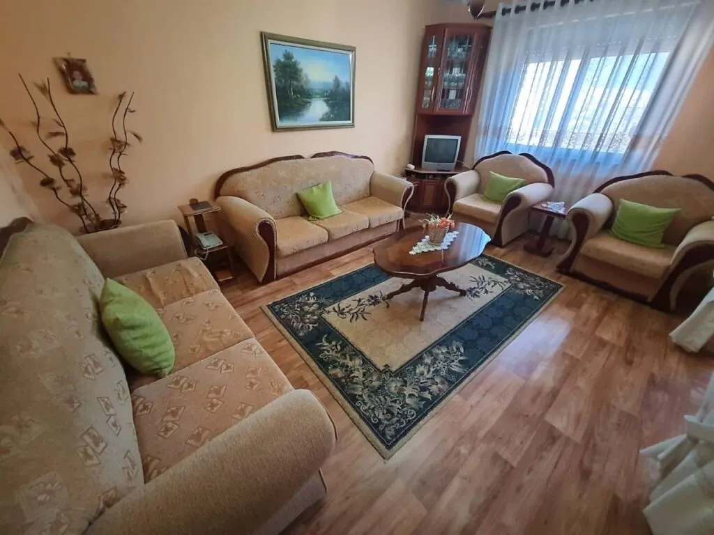 Apartament 1+1 në shitje në Oxhaku, Tiranë, 54 m². Foto 1 nga 3