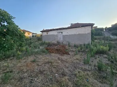 Land for sale in Shkallnur, Durrës, 1,000 m². Photo 1 of 3