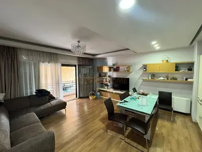 Apartament 3+1 në shitje në Rruga Dritan Hoxha, Tiranë, 141 m². Foto 7 nga 10