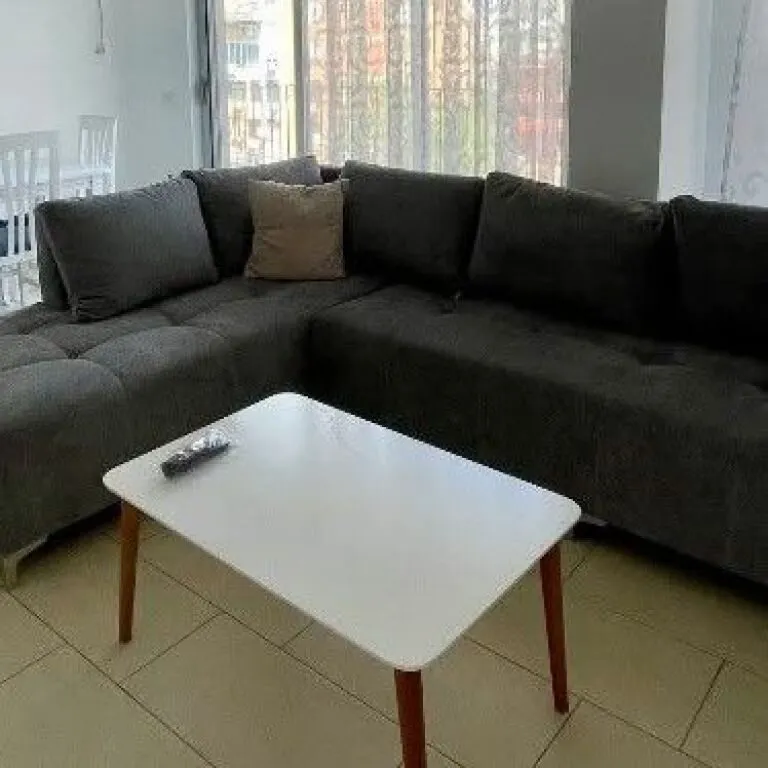 Apartament 1+1 me qera në Rruga Him Kolli, Tiranë, 70 m². Foto 1 nga 4