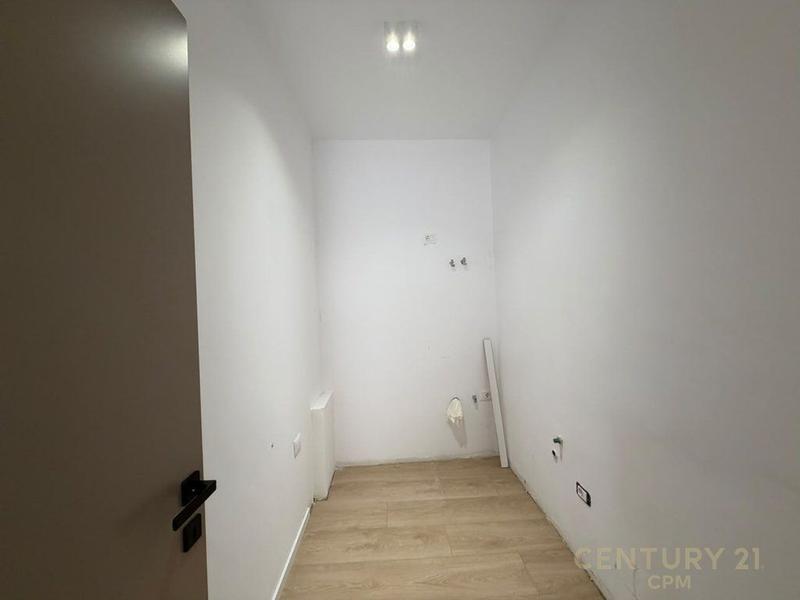 Apartament me qera në Blloku, Tiranë, 130 m². Foto 7 nga 8