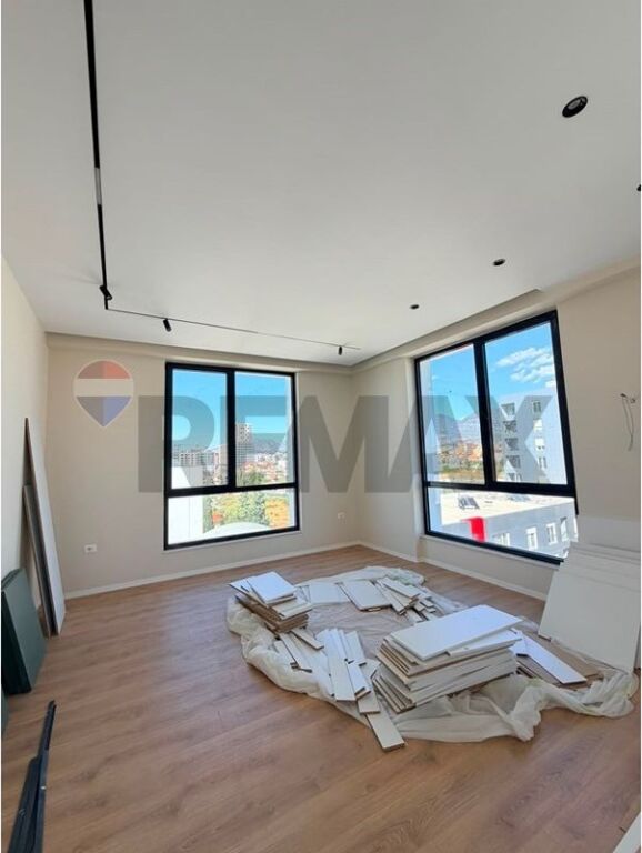Apartment for sale in Jordan Misja, Tirana, 73 m². Photo 2 of 3