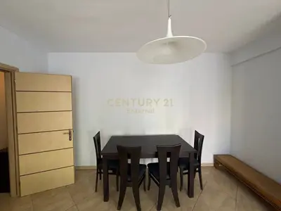 Apartament 2+1 me qera në Rruga Medar Shtylla, Tiranë, 196 m². Foto 3 nga 12