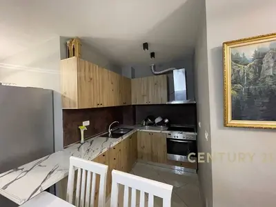 Apartament 3+1 në shitje në Xhamia e Selitës, Tiranë, 95 m². Foto 2 nga 5