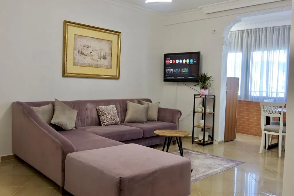 Appartamento 2+1 in affitto ad Ish Ekspozita, Tirana, 73 m². Foto 1 di 11